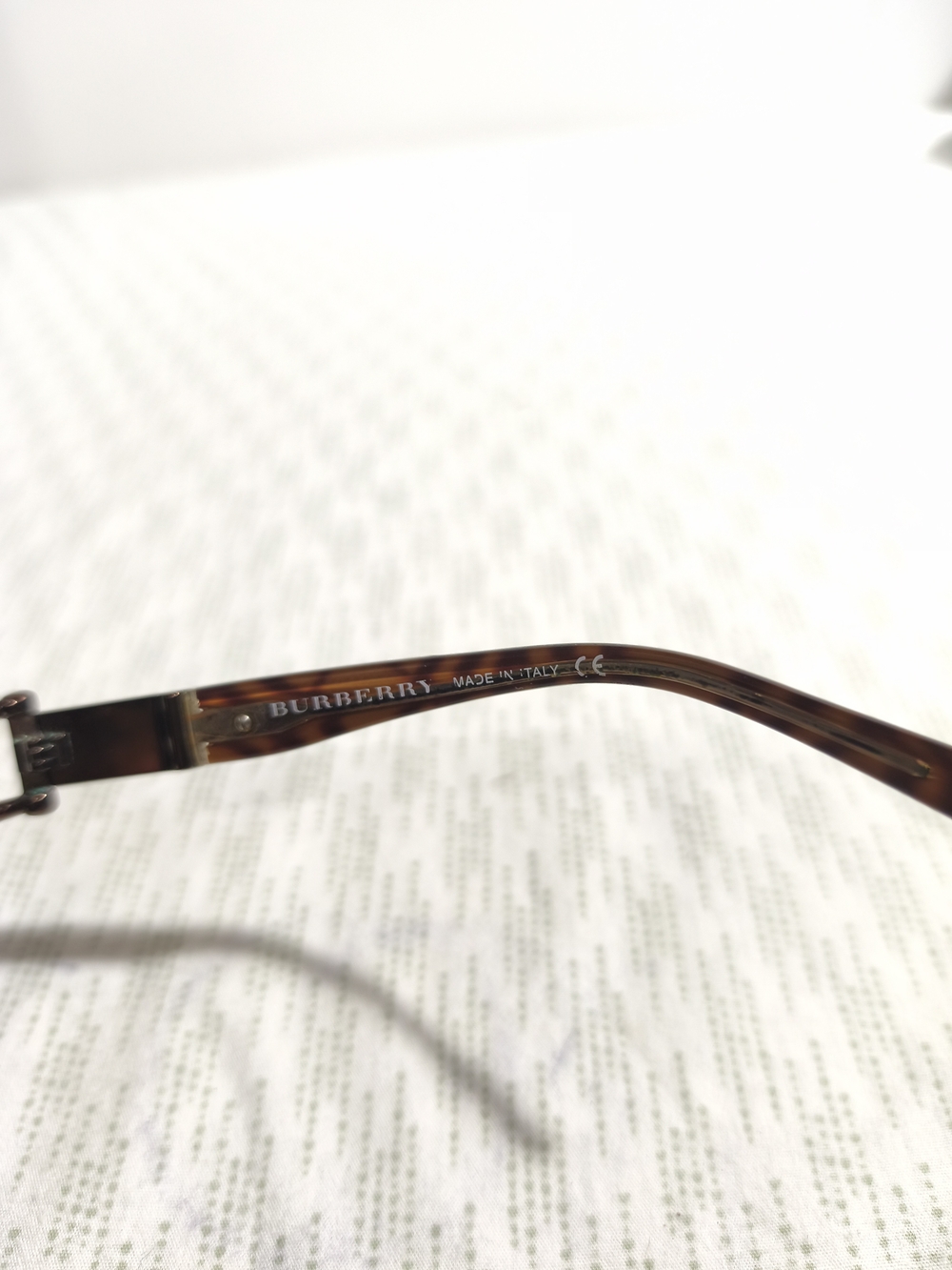 Burberry Vintage Brown Shield Sunglasses for Men - Gradient Brown Lenses - Picture 2 of 12